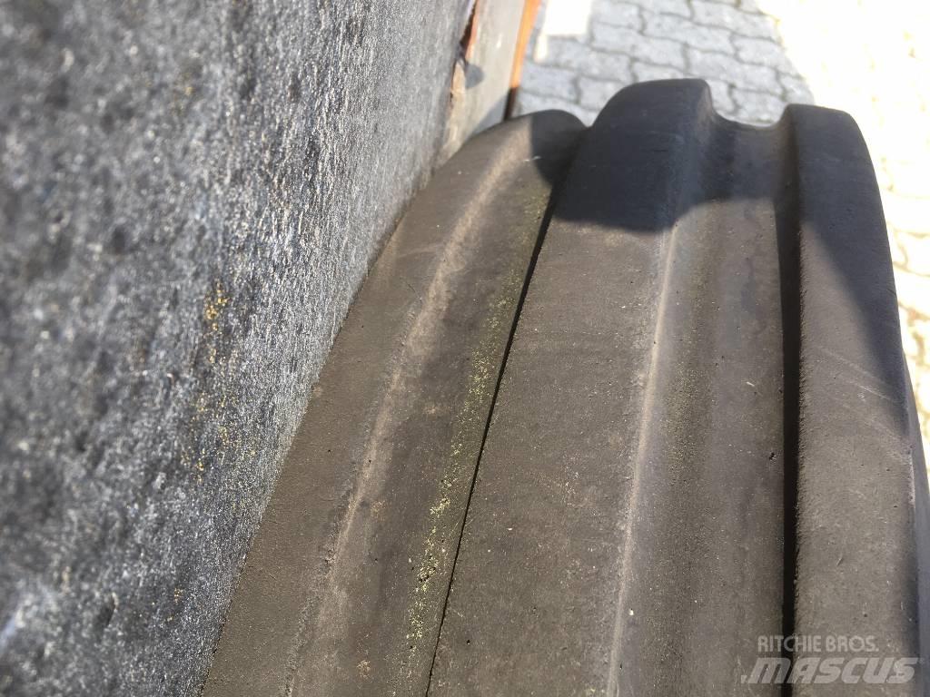 BKT 7.50 R 16 + velg Renkaat ja vanteet