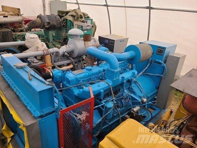 Nissan 6 cyl Dieselgeneraattorit