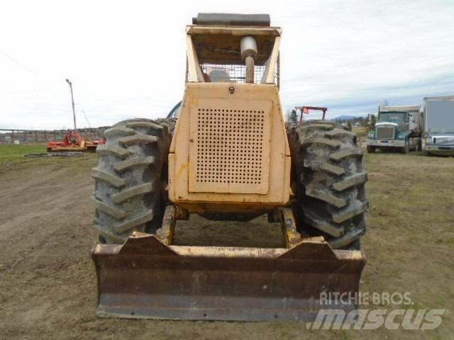 Clark 664B Juontokoneet