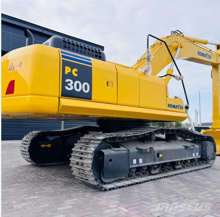 Komatsu 300 Telakaivukoneet