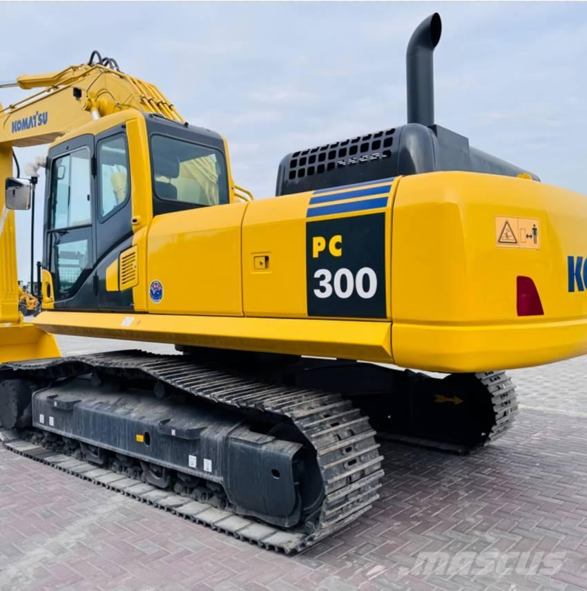 Komatsu 300 Telakaivukoneet