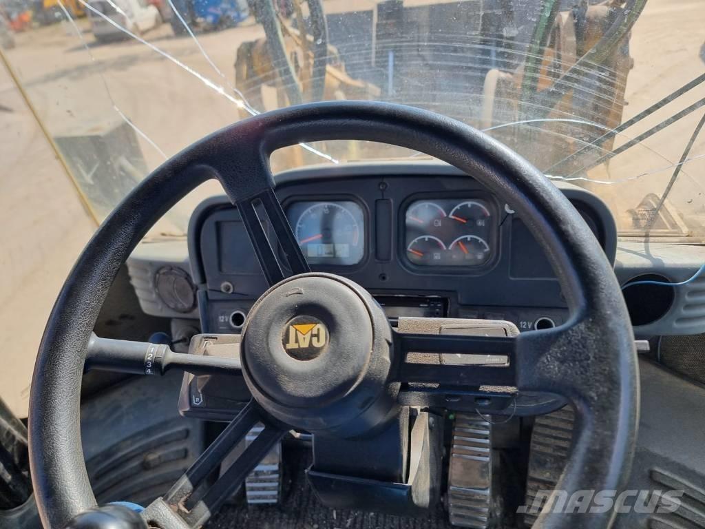 CAT IT 62 H Pyöräkuormaajat