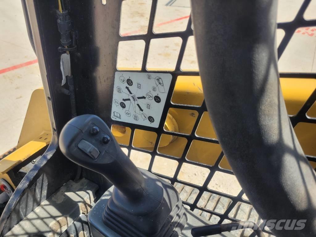CAT 259 D3 Liukuohjatut kuormaajat