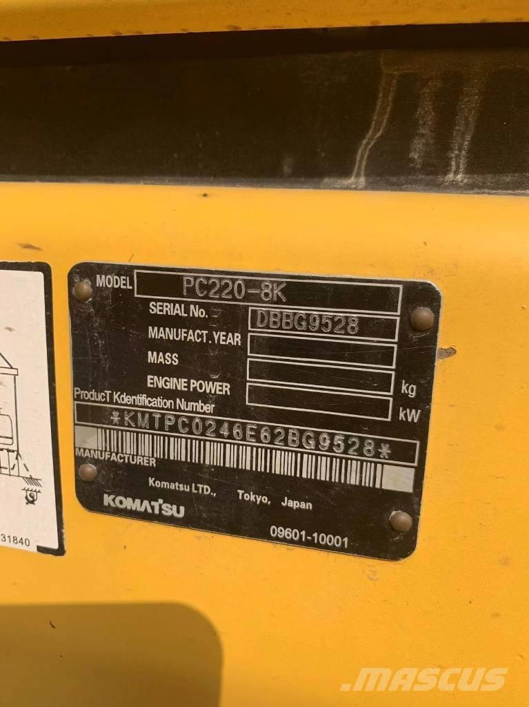 Komatsu PC 220-8 Midikaivukoneet 7t - 12t