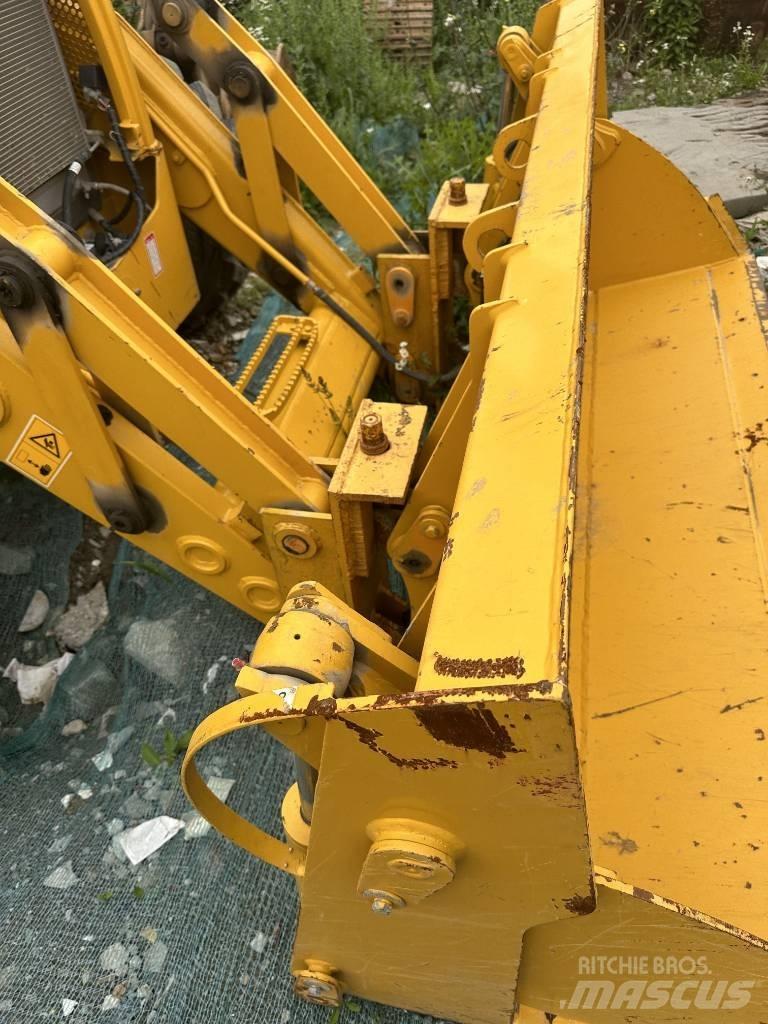 CAT 420 F Kaivurikuormaajat
