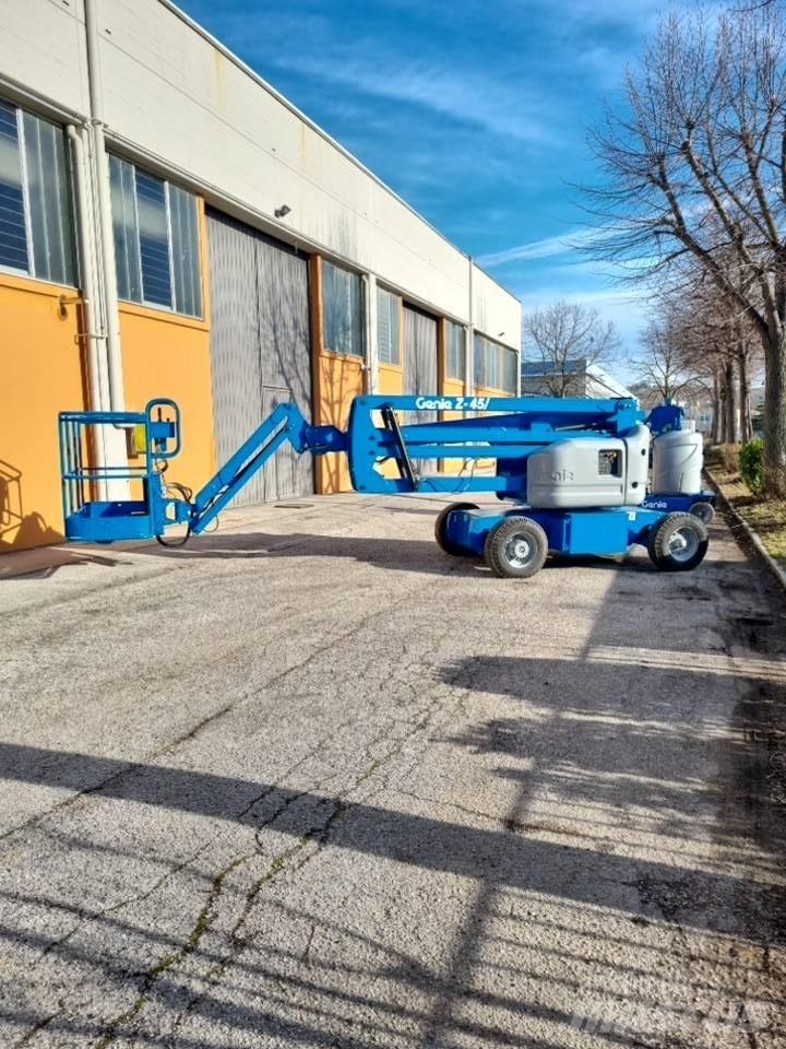 Genie Z45/25DCJ Kuukulkijat