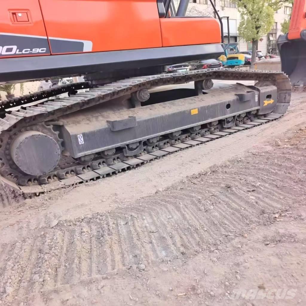 Doosan DX 300 LC Telakaivukoneet