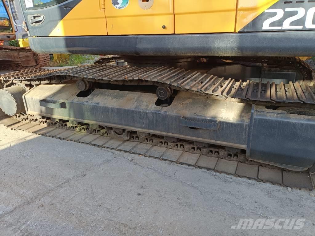 Hyundai R220LC-9S Telakaivukoneet