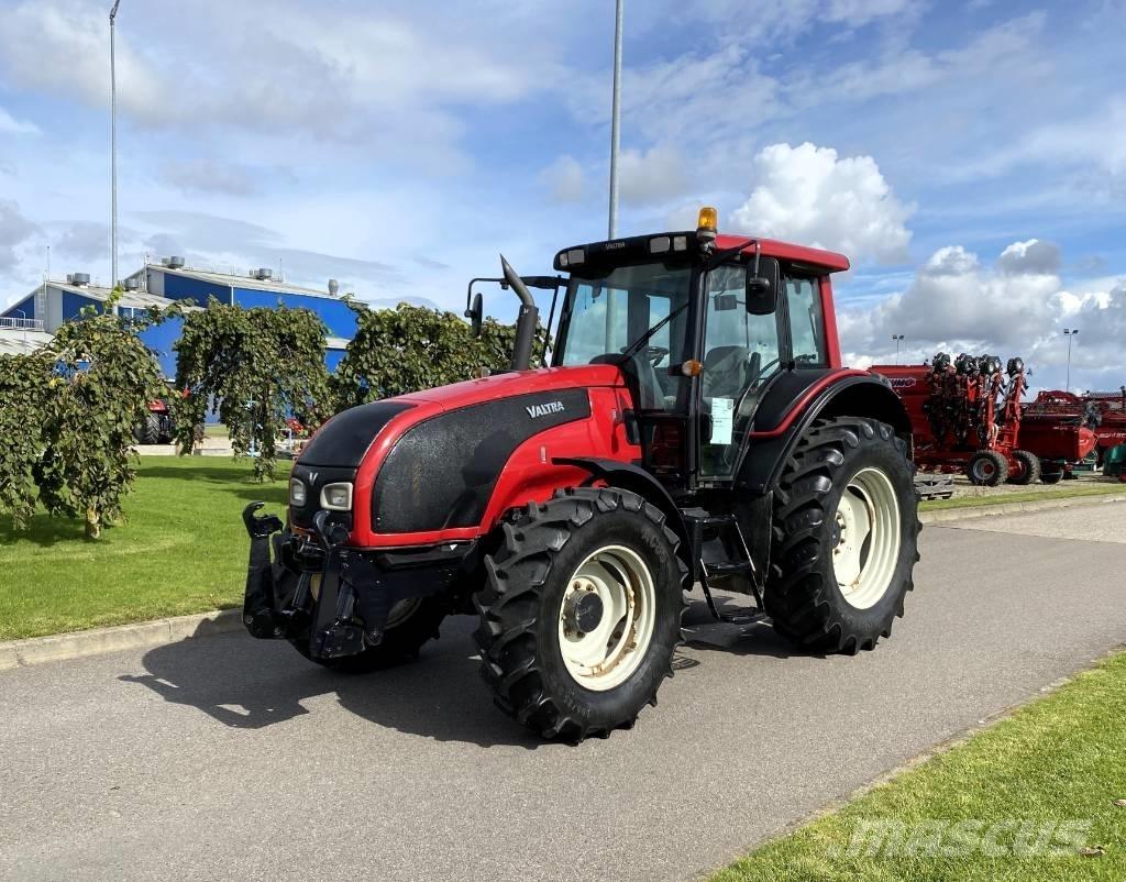 Valtra T 131 Traktorit