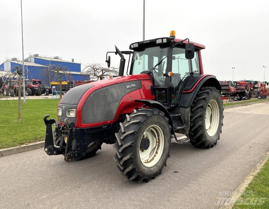 Valtra T 131 Traktorit