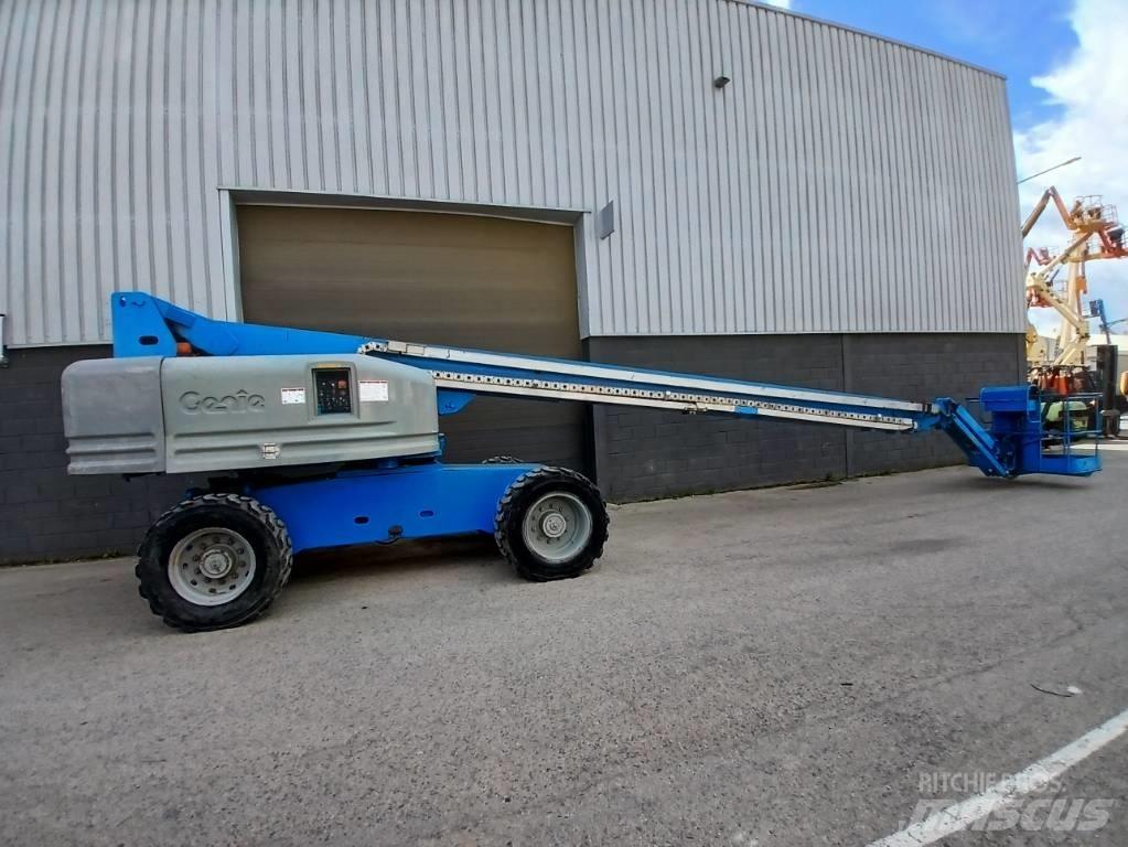 JLG 860 SJ Teleskooppipuominostimet