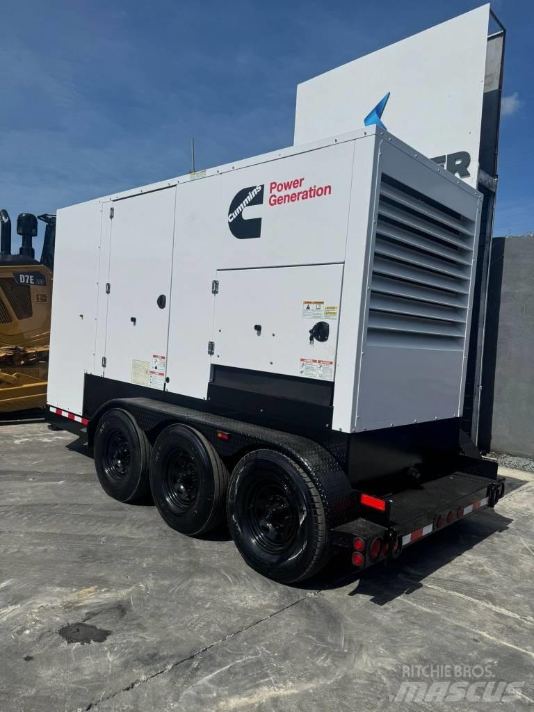 Cummins C 300 D6R Dieselgeneraattorit