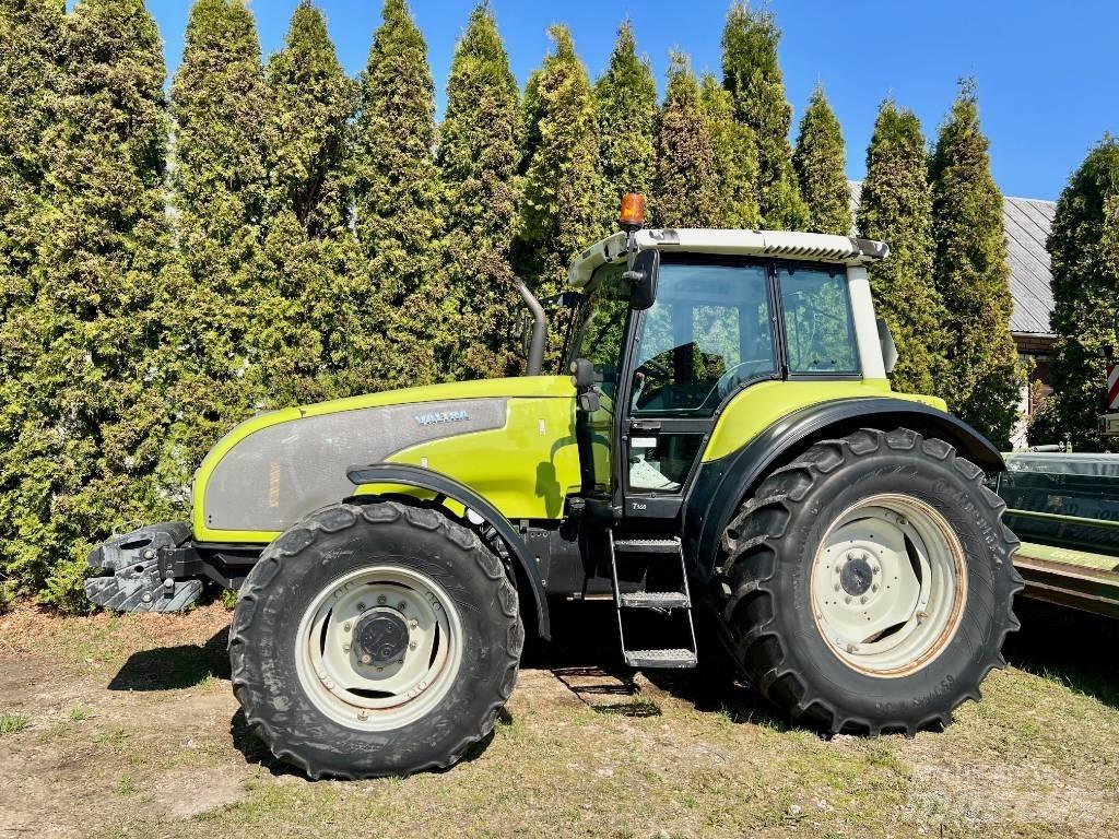 Valtra T 160 Traktorit