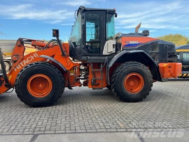 Hitachi ZW 180-6 Pyöräkuormaajat