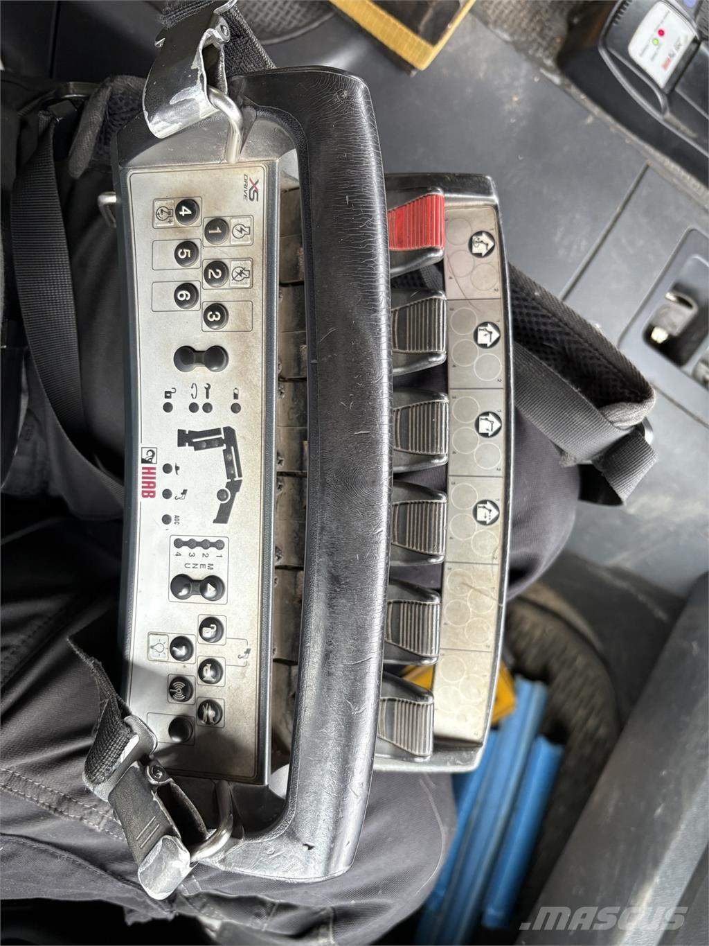 Scania P360 6x2*4 Nosturiautot