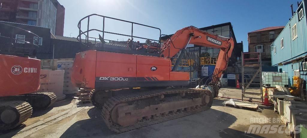Doosan DX 300 LC Telakaivukoneet