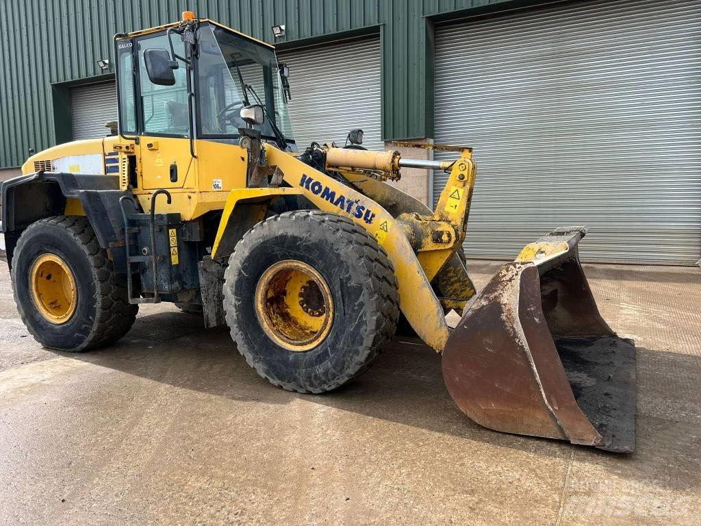 Komatsu WA 250-5H Pyöräkuormaajat