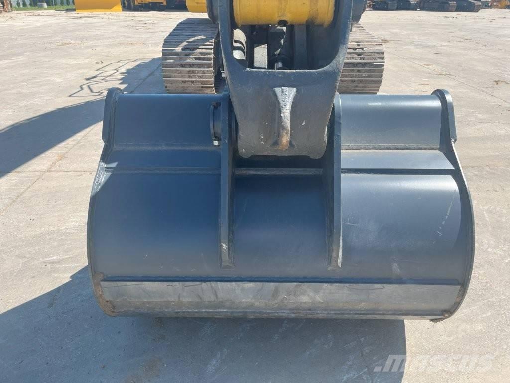 Komatsu PC 210 LC-11 Telakaivukoneet