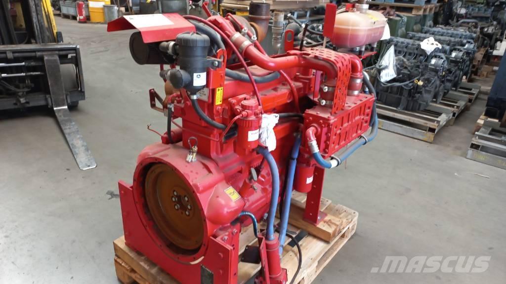 John Deere 6068HF254 Moottorit