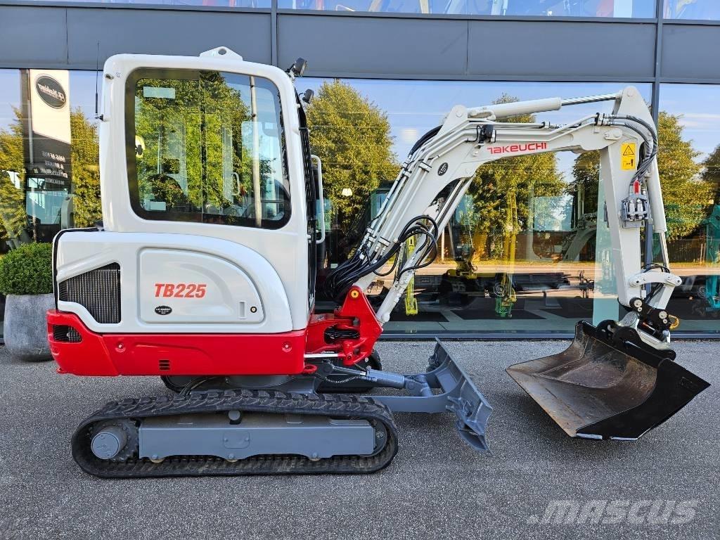 Takeuchi TB 225 Minikaivukoneet < 7t