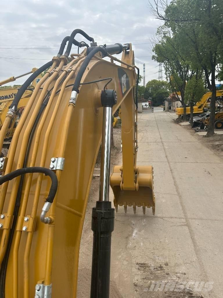 CAT CAT330D Midikaivukoneet 7t - 12t