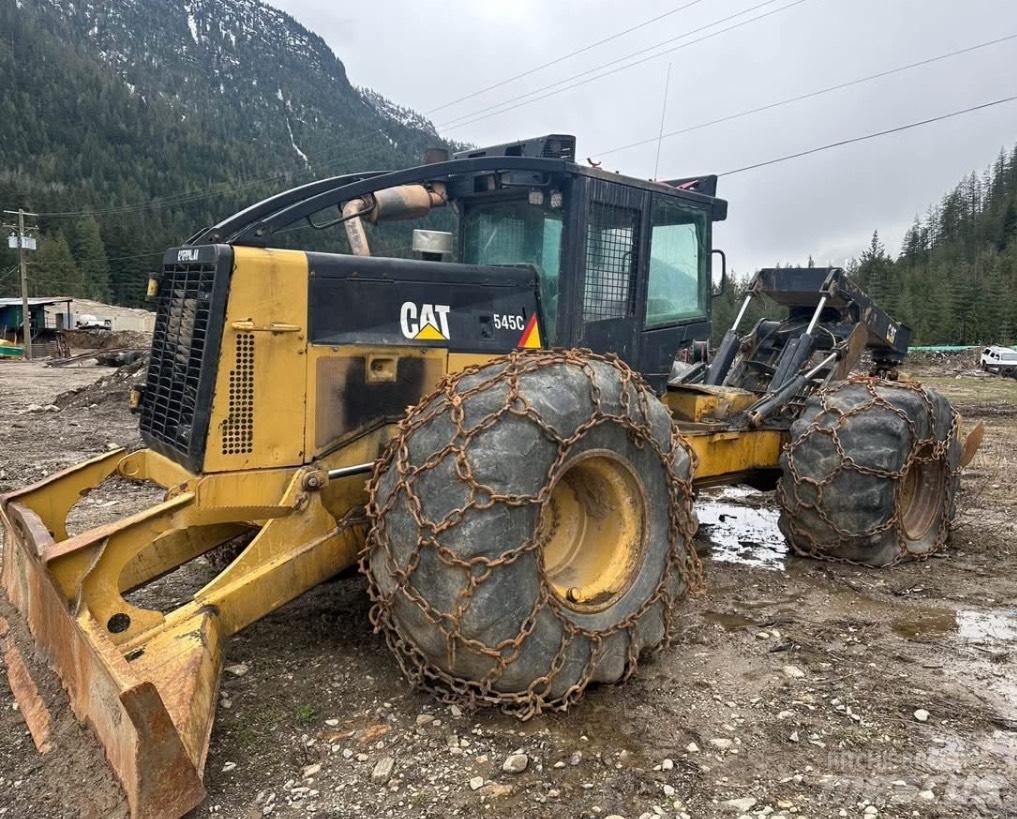 CAT 545 C Juontokoneet