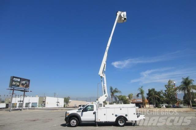 Ford F 550 Nostolava-autot