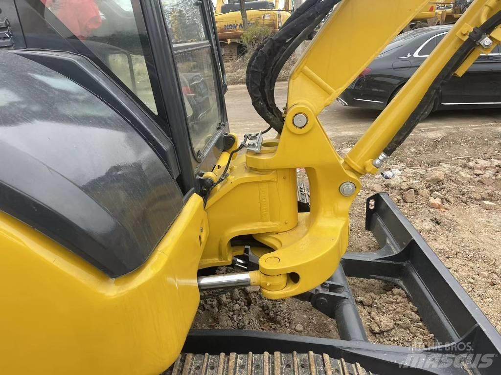 Komatsu PC 40MR Minikaivukoneet < 7t