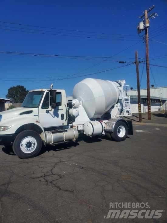 International 4300 Lava-kuorma-autot