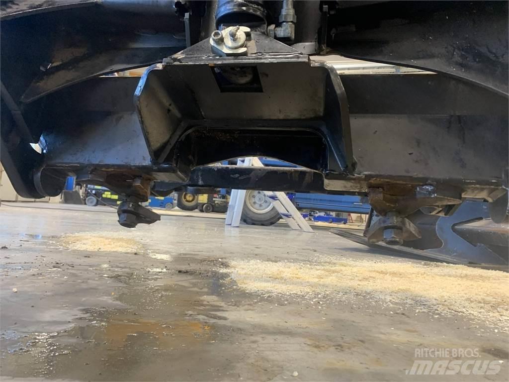 Komatsu 895 Muut