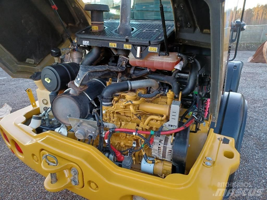 CAT 907 M Pyöräkuormaajat