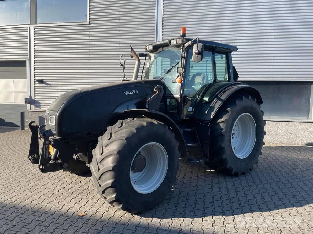Valtra T151 tractor Traktorit