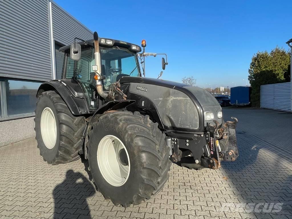 Valtra T151 tractor Traktorit
