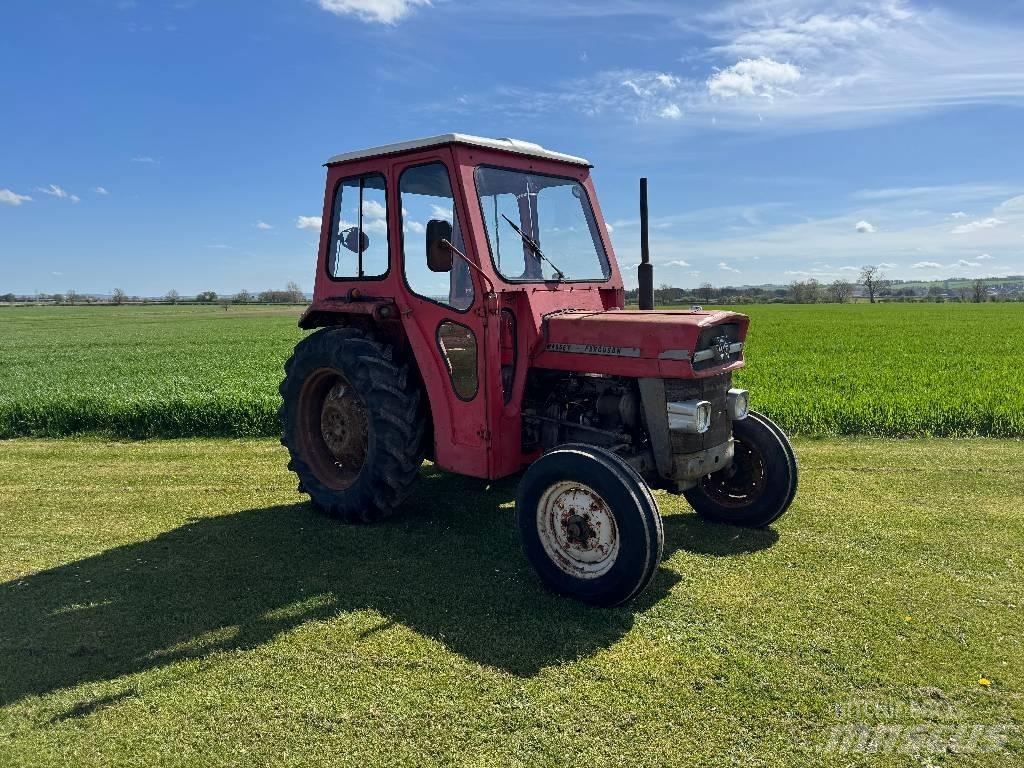 Massey Ferguson 135 Traktorit
