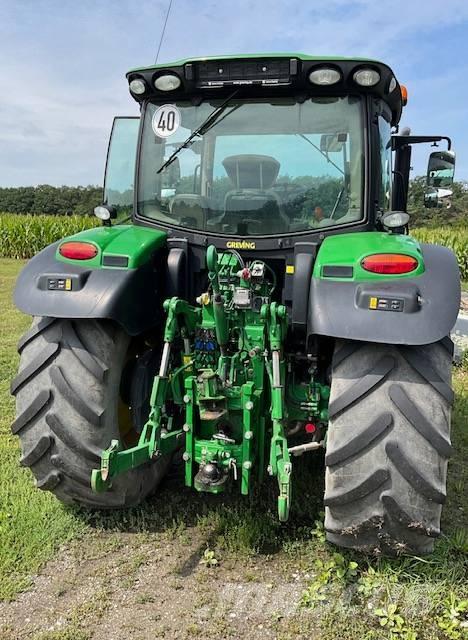 John Deere 6130 R Traktorit