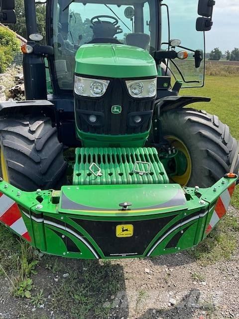 John Deere 6130 R Traktorit