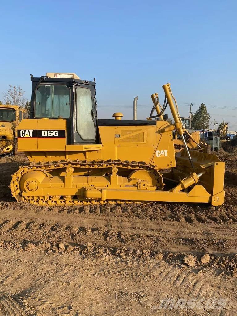 CAT D 6 G Telaketjupuskutraktorit