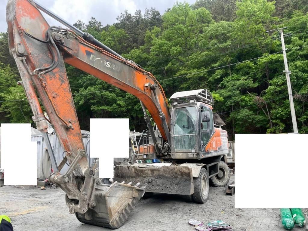 Doosan DX 210 W Pyöräkaivukoneet