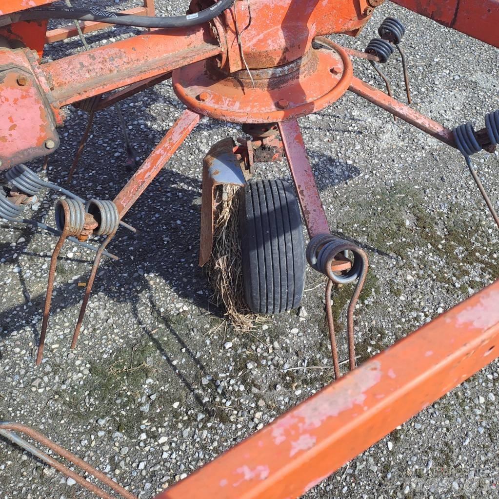 Kuhn GF 6301 M H Pöyhimet ja haravat