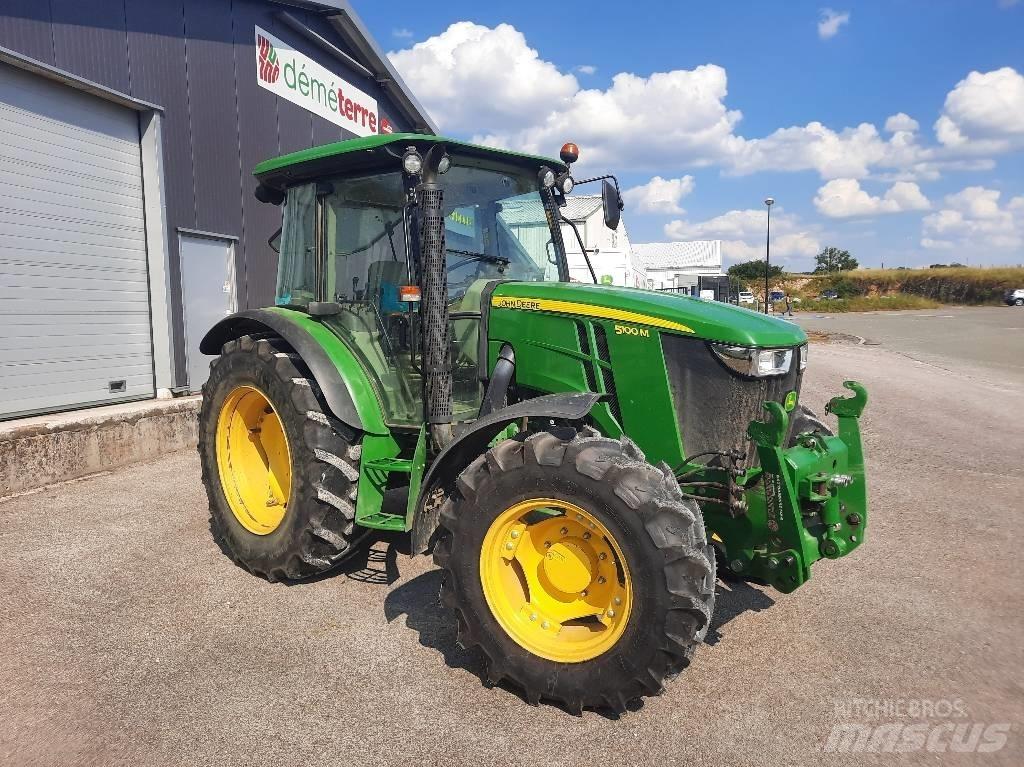 John Deere 5100 M Traktorit