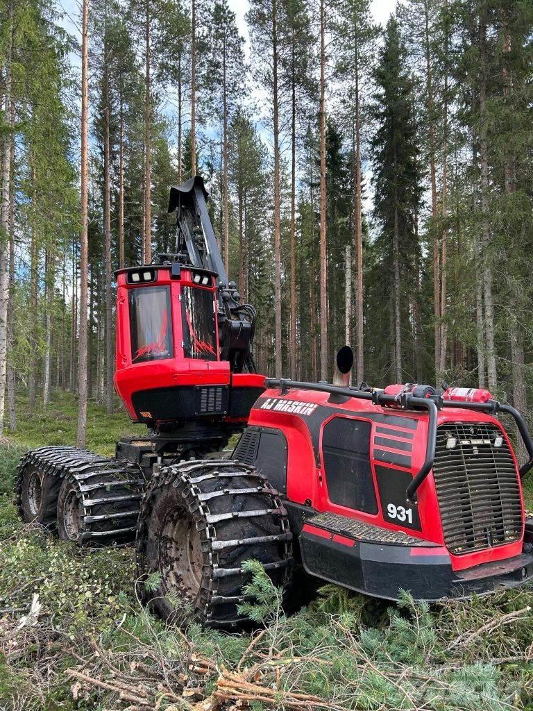 Komatsu 931 Harvesterit