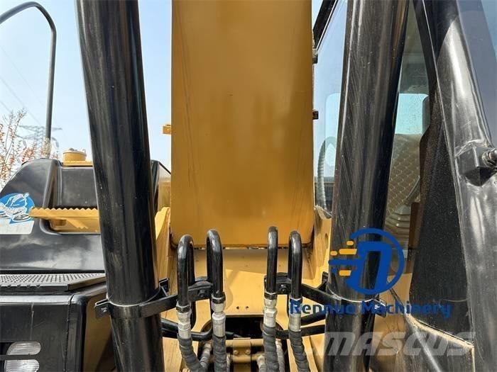 CAT 323D/323/323DL Telakaivukoneet