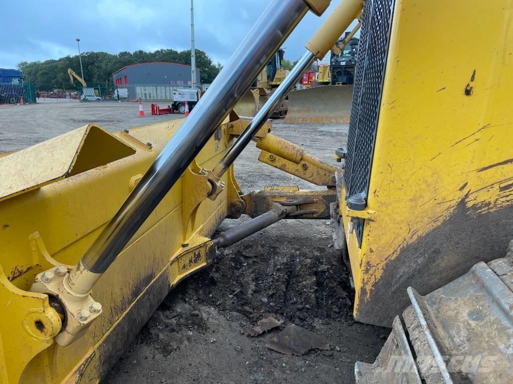 Komatsu D 65 PX-18E0 Telaketjupuskutraktorit