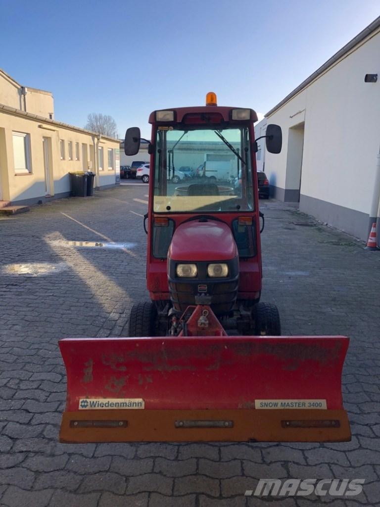 Shibaura ST 324 HST Taajamatraktorit