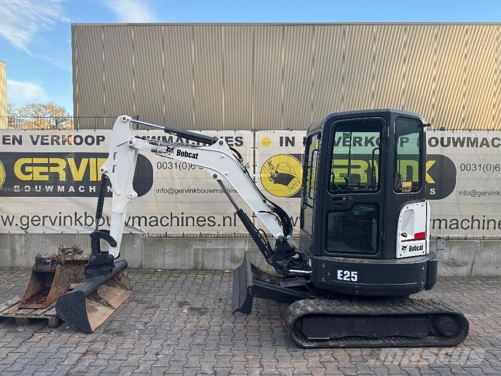 Bobcat E25 Minikaivukoneet < 7t