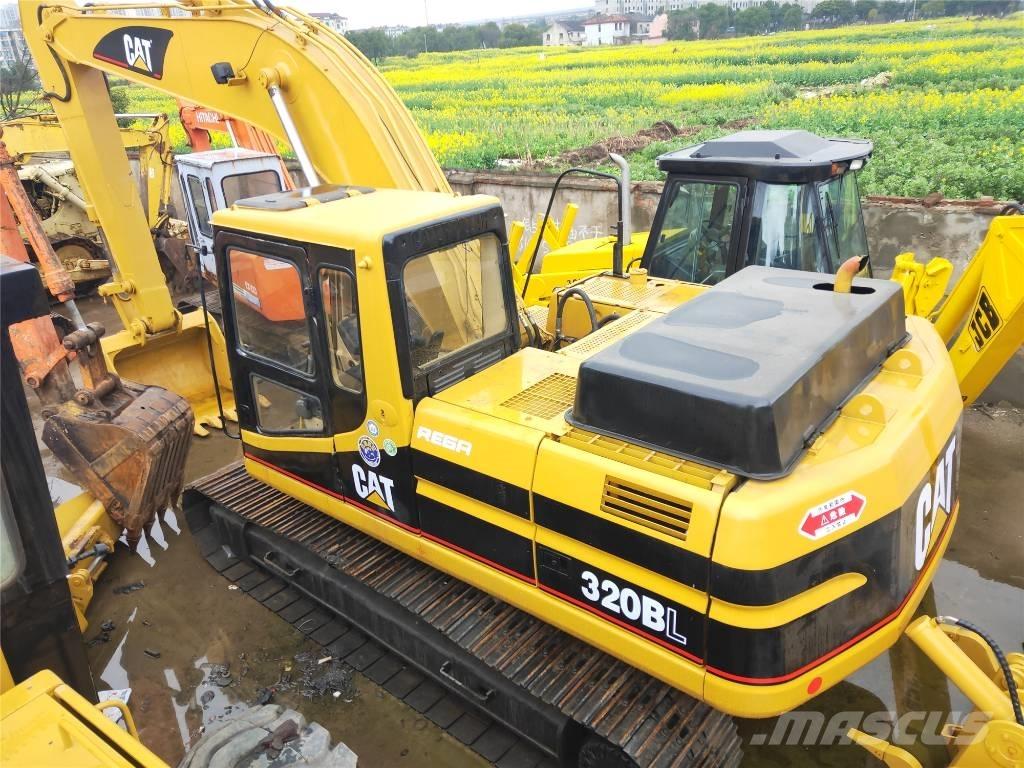 CAT 320B Telakaivukoneet