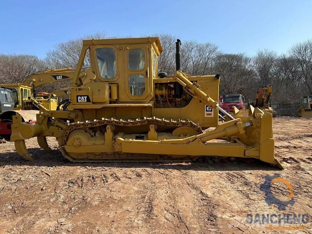 CAT D8K Telaketjupuskutraktorit