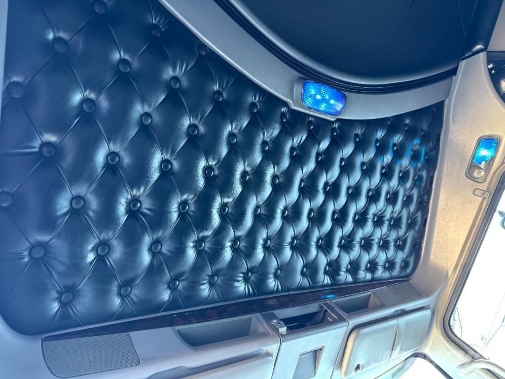 Kenworth T 800 Vetopöytäautot