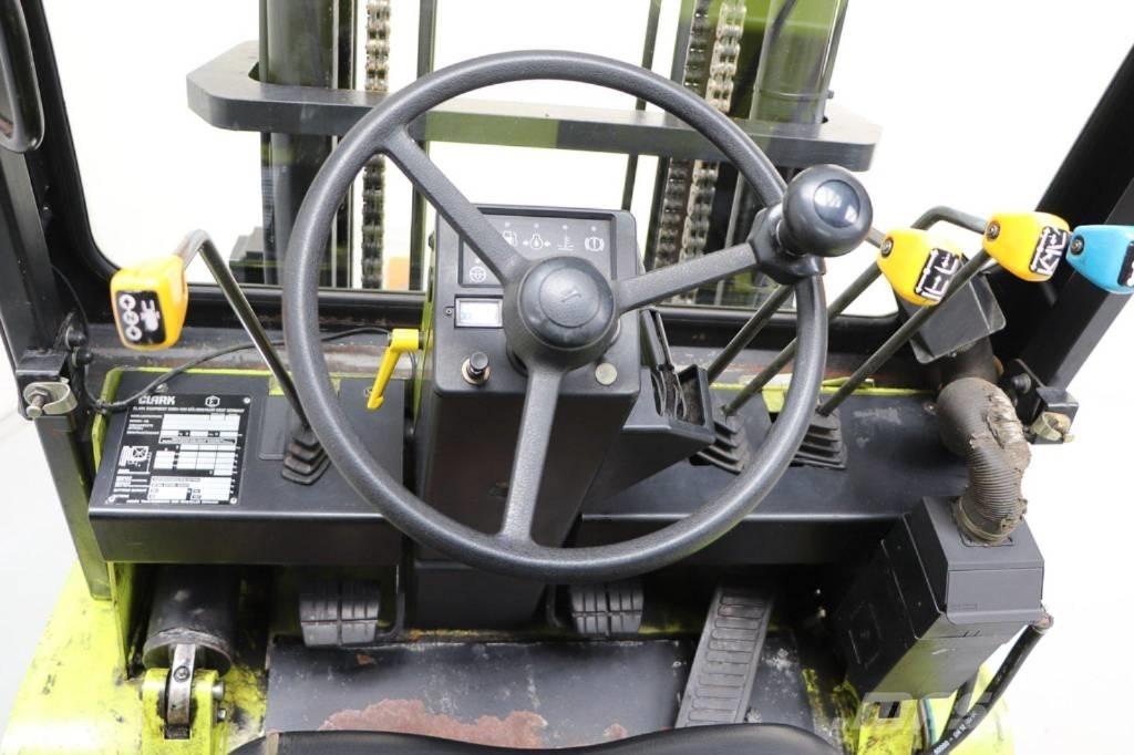 Clark GPX 40 Nestekaasutrukit