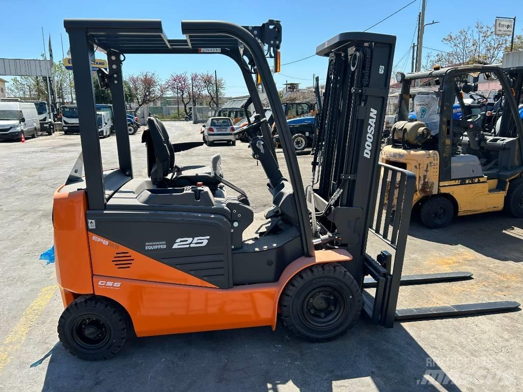 Doosan B 25 NS Sähkötrukit